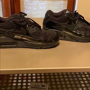 Nike Air Max black with black patten leather
